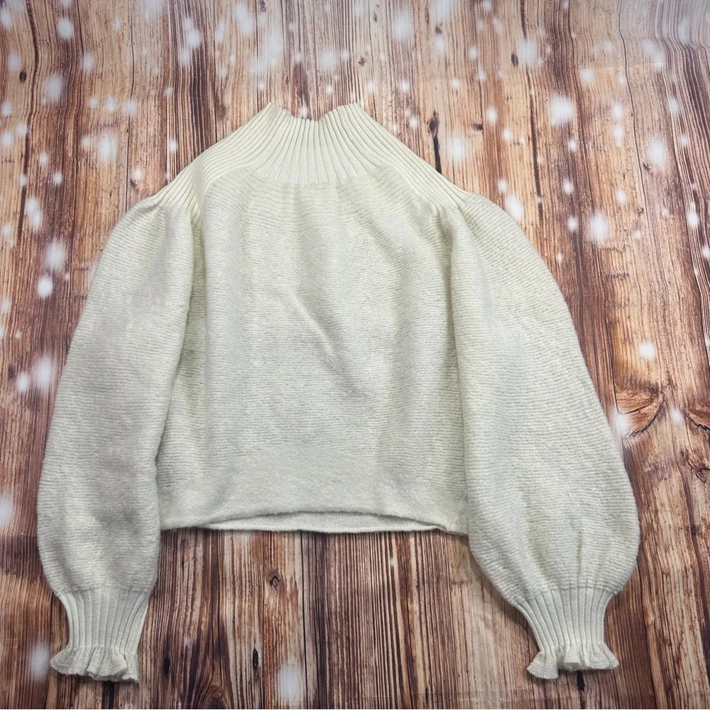 Free People Crop Sweater Size Small